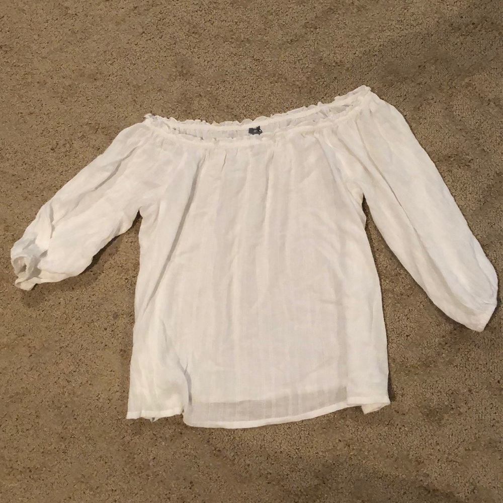 White off the shoulder flowly top